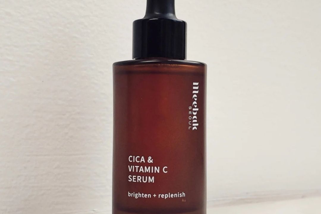 Meebak Review: A Serum That Delivers Glow & Gentle Care